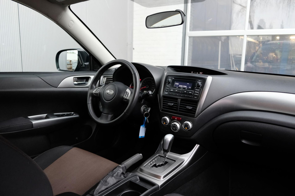 Subaru Impreza 2.0R XV AWD Automaat 36275501-3.jpg | AutoNique Occasions Uden